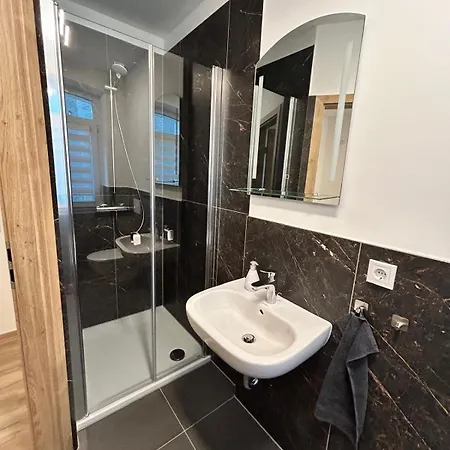 Zum Schlosspark Appartement *